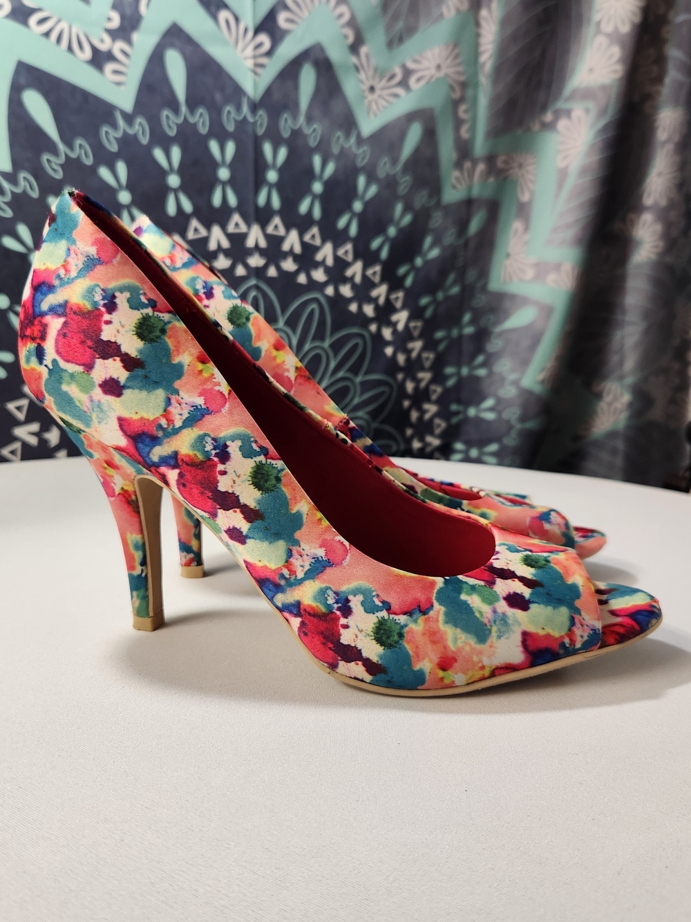 ⭐️Christian Siriano Floral Watercolor Peep Toe Stiletto Heels Pumps Vibrant 9.5